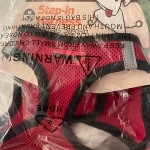 Voyager. Red. Harness.